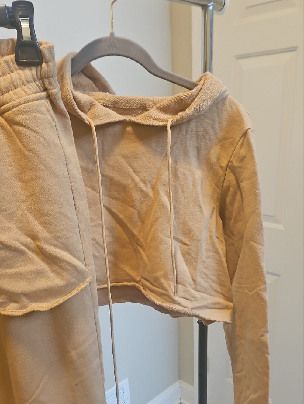 Danielle Guizio Beige/Tan Drawstring Jogger Pants with Patch Pockets - Picture 3 of 4